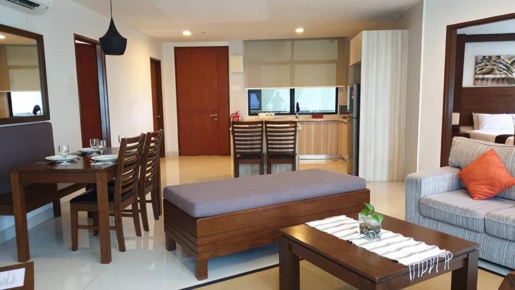 Samsuria Beach Apartment Resort チェラティン エクステリア 写真