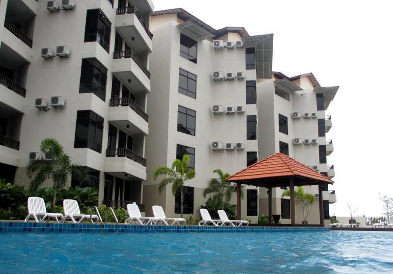 Samsuria Beach Apartment Resort チェラティン エクステリア 写真