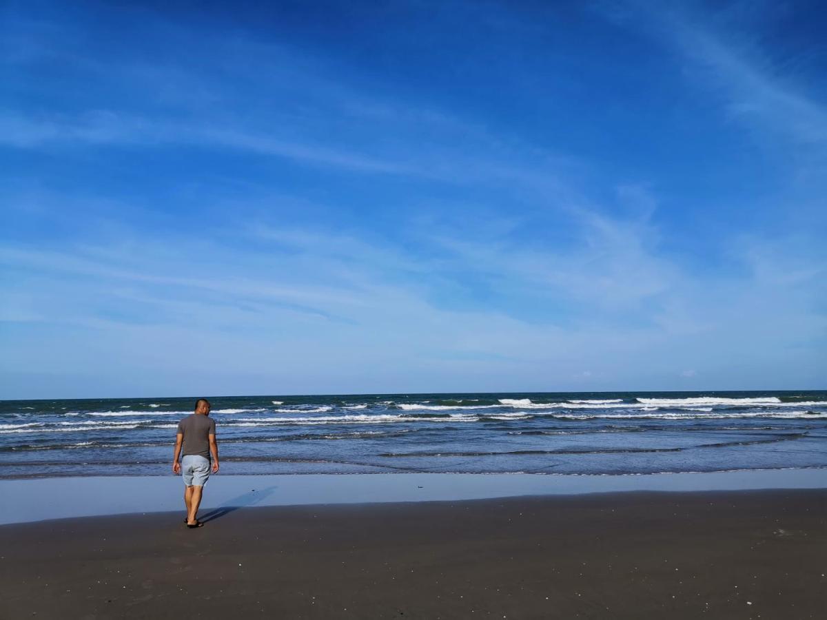 Samsuria Beach Apartment Resort チェラティン エクステリア 写真