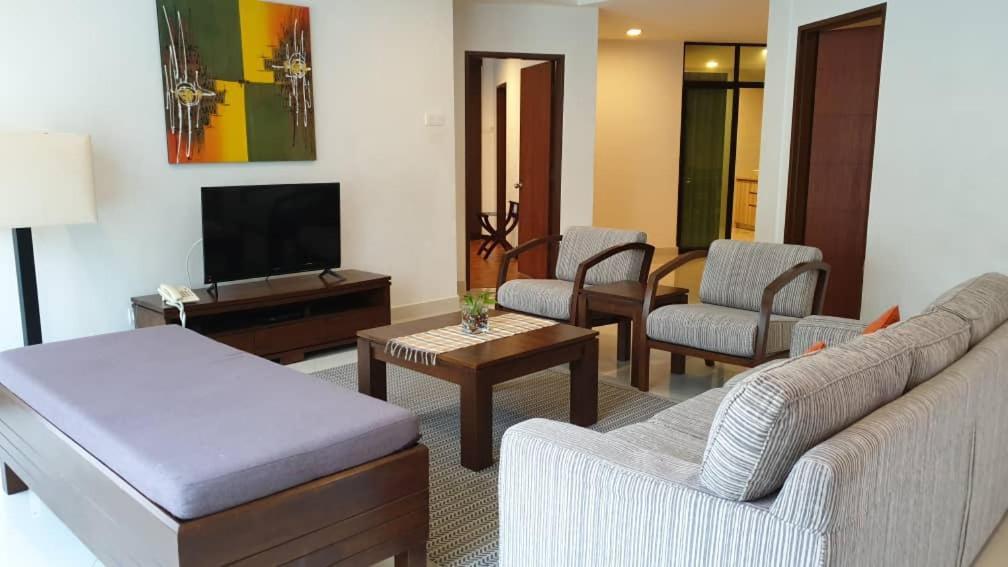 Samsuria Beach Apartment Resort チェラティン エクステリア 写真